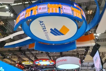 Astra Financial berhasil melampaui target transaksi di GIIAS 2025, mencetak angka fantastis sebesar Rp2,4 triliun. Simak strategi One Stop Financial Solutions dan kolaborasi 9 unit bisnis yang menjadi kunci kesuksesan mereka.