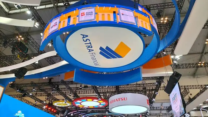 Astra Financial berhasil melampaui target transaksi di GIIAS 2025, mencetak angka fantastis sebesar Rp2,4 triliun. Simak strategi One Stop Financial Solutions dan kolaborasi 9 unit bisnis yang menjadi kunci kesuksesan mereka.