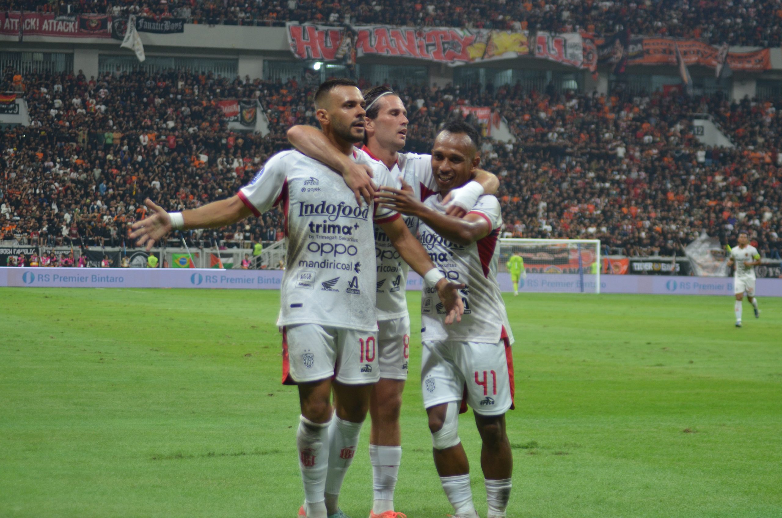 Photo by Ione - MSIR.COM 