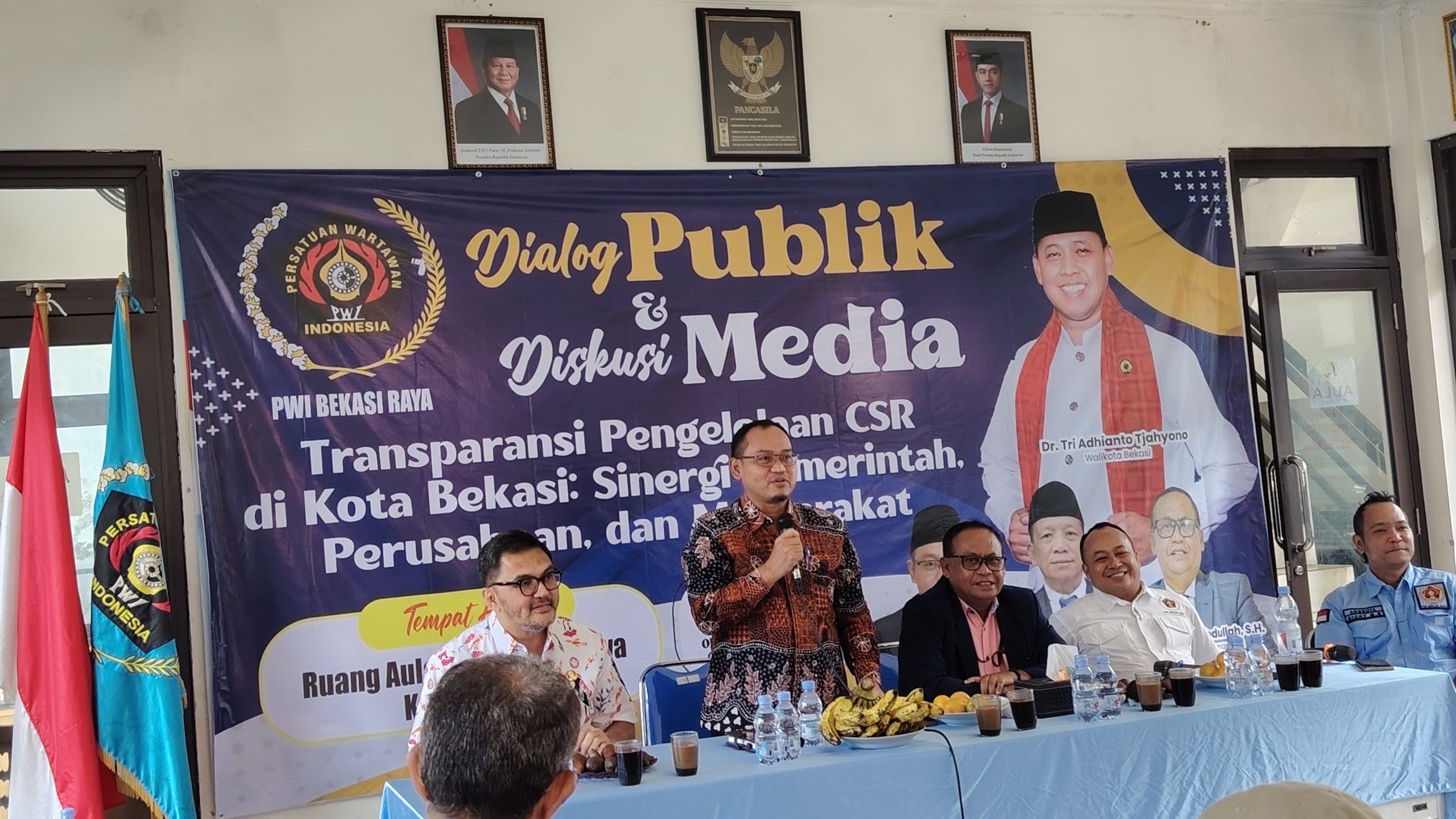 Ketua DPRD Kota Bekasi, Dr. Sardi Efendi