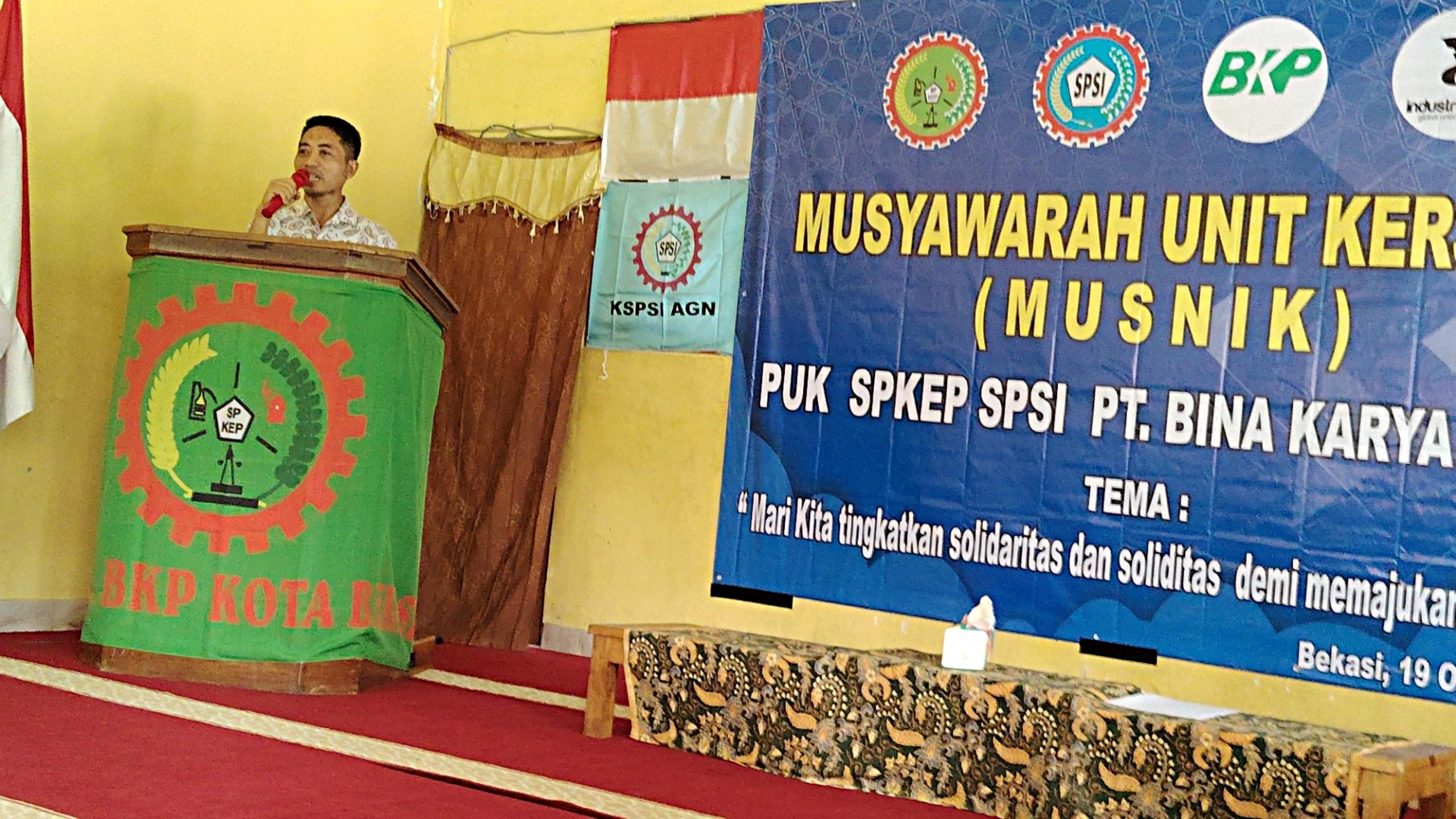 Perwakilan manajemen PT. Bina Karya Prima, Maurul (HR.GA)