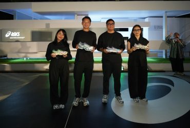 Anindita Sosrodimulyo, Marketing Lead of ASICS Sportstyle Indonesia, Sota Fukushima,President Director of ASICS Indonesia, Dandy Hartanto, General Manager of ASICS Sportstyle Indonesia, danJennifer Japoetra, Product Merchandiser of ASICS Sportstyle Indonesia pada GEL-CUMULUS™ 16 Pop-UpExperience