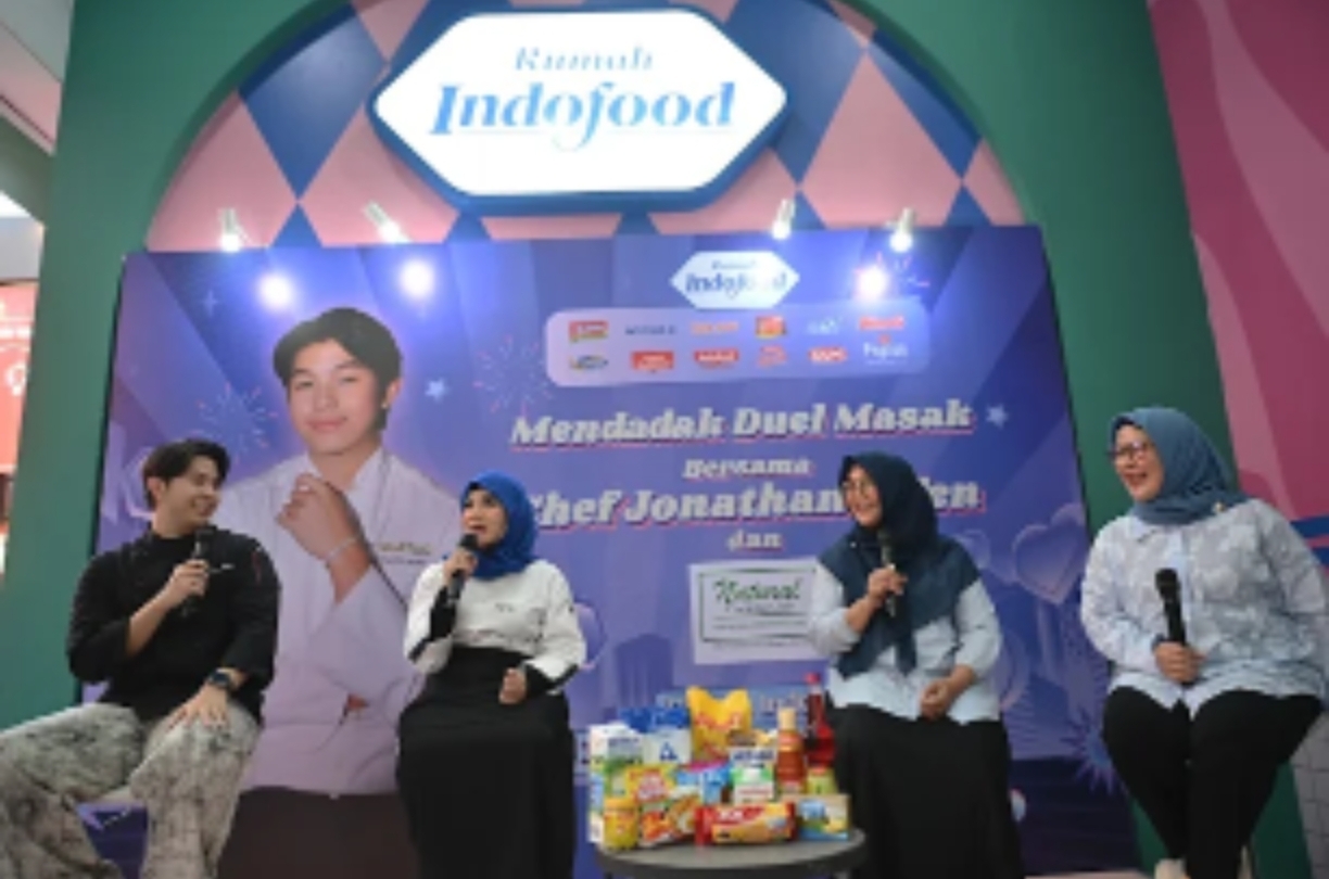 . Chef Jonathan Alden dan Komunitas Natural Cooking Club (NCC) dalam Mendadak Duel Masakdi Rumah Indofood Jakarta Fair 2025
