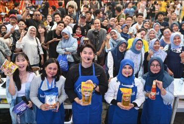 Keseruan Mendadak Duel Masak di Rumah Indofood Jakarta Fair 2025